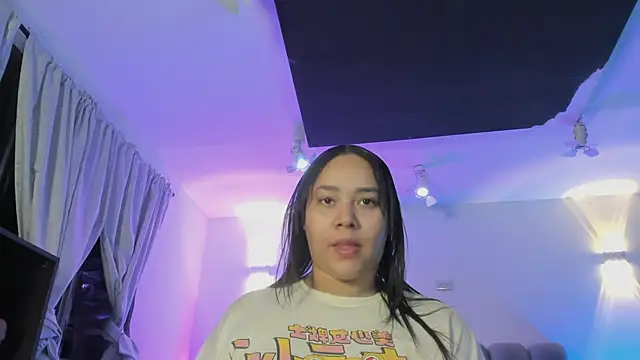 ThaliaBrookss  online show from 16, 4, 2026