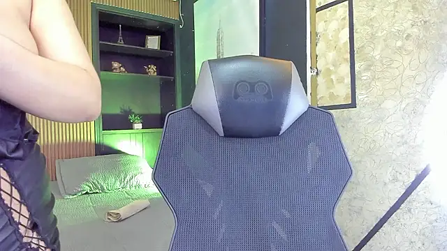 ThaliaBrookss  online show from 27, 3, 2026