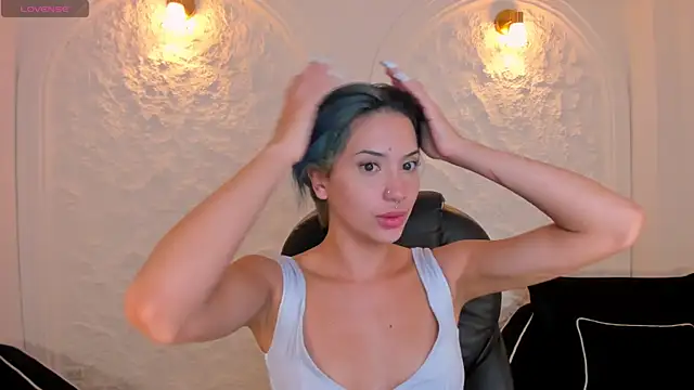 KayraLanne online show from 5, 2, 2026