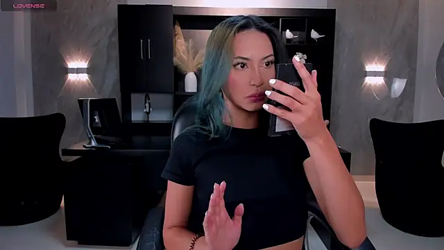 KayraLanne online show from 12, 4, 2026