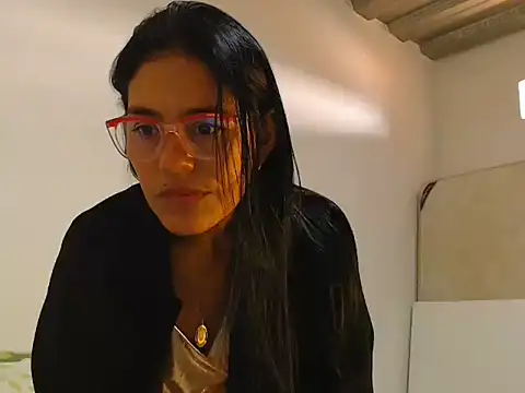 Snapshot of Elizabeth_manzon chatting on 28, 5, 2026 Elizabeth manzon online show from 28, 5, 2026