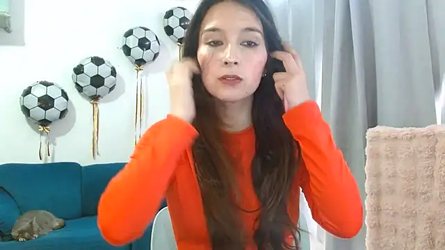 Snapshot of Almaglow_ chatting on 7, 7, 2026 Almaglow online show from 7, 7, 2026