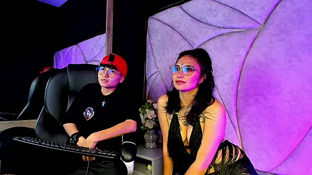 velvet mystic online show from 24, 4, 2026