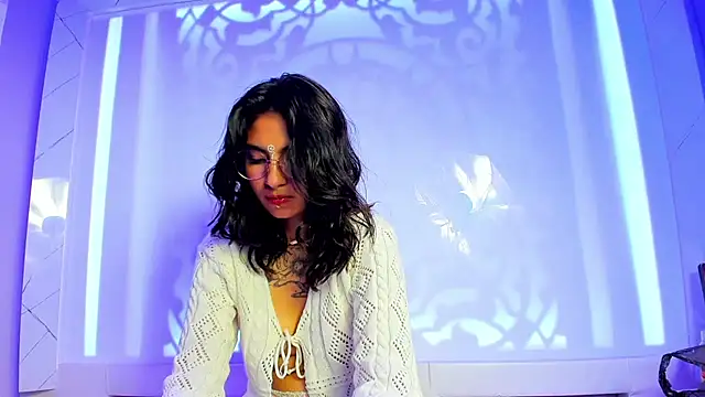 velvet mystic online show from 8, 5, 2026