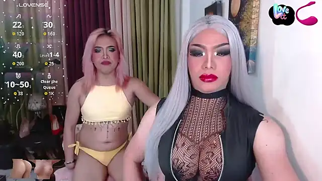 QueensOfcum online show from 25, 2, 2026