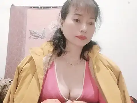 Sophie sexy7 online show from 8, 2, 2026