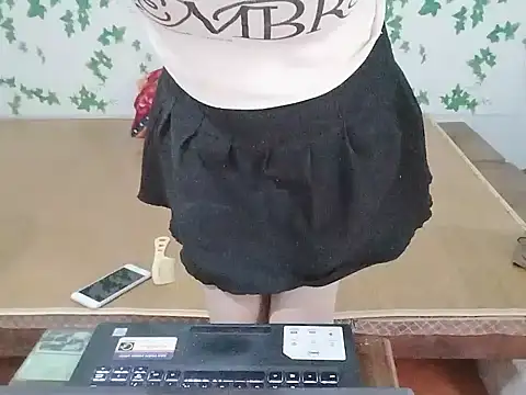 Snapshot of Sophie_sexy7 chatting on 28, 4, 2026 Sophie sexy7 online show from 28, 4, 2026