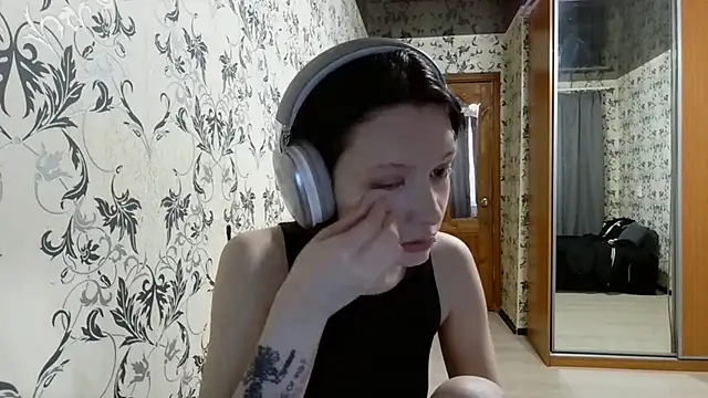 LxayBloom online show from 31, 3, 2026