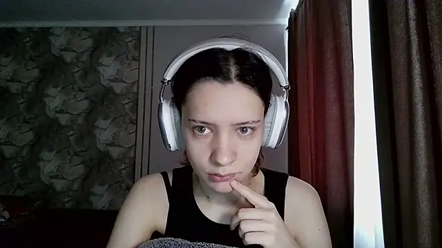 Snapshot of LxayBloom chatting on 28, 2, 2026 LxayBloom online show from 28, 2, 2026