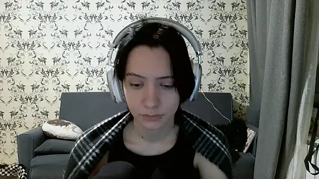 LxayBloom online show from 9, 3, 2026