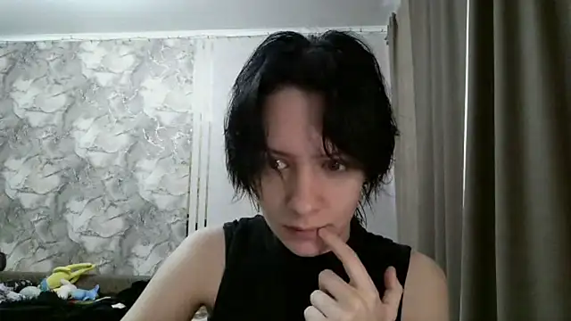 Snapshot of LxayBloom chatting on 17, 2, 2026 LxayBloom online show from 17, 2, 2026