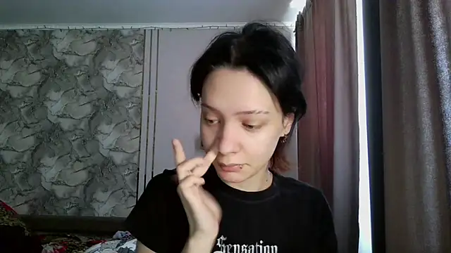 Snapshot of LxayBloom chatting on 19, 2, 2026 LxayBloom online show from 19, 2, 2026