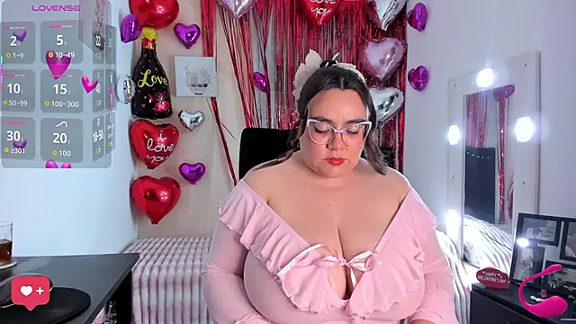 Snapshot of KarlaLannee chatting on 6, 2, 2026 KarlaLannee online show from 6, 2, 2026