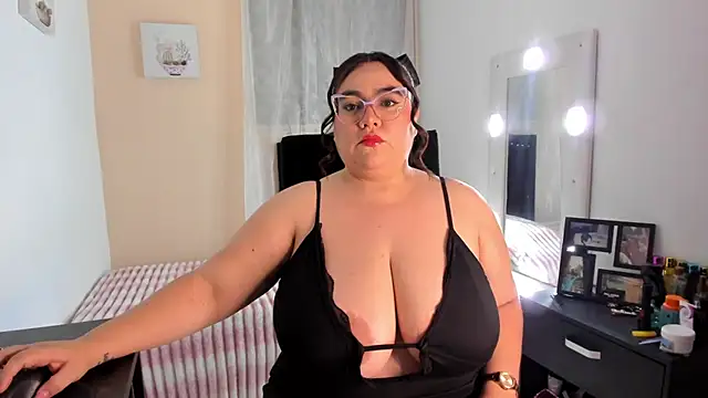 Snapshot of KarlaLannee chatting on 26, 2, 2026 KarlaLannee online show from 26, 2, 2026