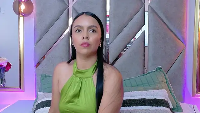 Snapshot of Celeste-Brown- chatting on 5, 1, 2026 Celeste-Brown- online show from 5, 1, 2026