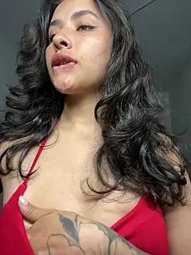 auroramooon online show from 24, 2, 2026