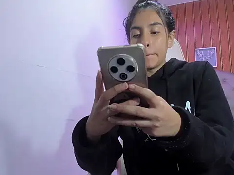 Snapshot of chiquita_lover_ chatting on 3, 2, 2026 chiquita lover online show from 3, 2, 2026