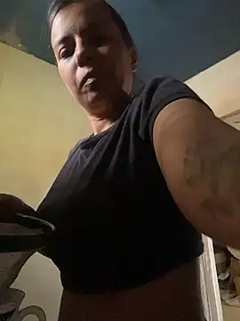 Snapshot of cinthia2011 chatting on 23, 2, 2026 cinthia2011 online show from 23, 2, 2026