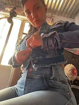 Snapshot of cinthia2011 chatting on 31, 1, 2026 cinthia2011 online show from 31, 1, 2026