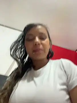 cinthia2011 online show from 16, 1, 2026