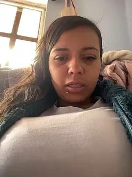 Snapshot of cinthia2011 chatting on 16, 1, 2026 cinthia2011 online show from 16, 1, 2026