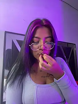 queen of you heart online show from 11, 3, 2026