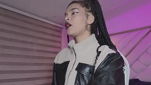 mia gatesvg online show from 26, 3, 2026