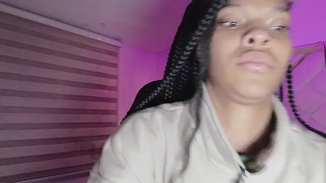 mia gatesvg online show from 7, 3, 2026