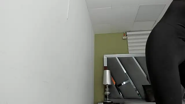 Snapshot of Atenea_sexxx chatting on 8, 7, 2026 Atenea sexxx online show from 8, 7, 2026