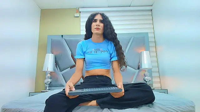 Atenea sexxx online show from 3, 4, 2026