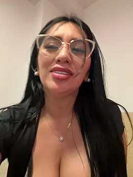 nataliia queen  online show from 16, 3, 2026