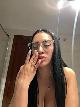 nataliia queen  online show from 28, 4, 2026
