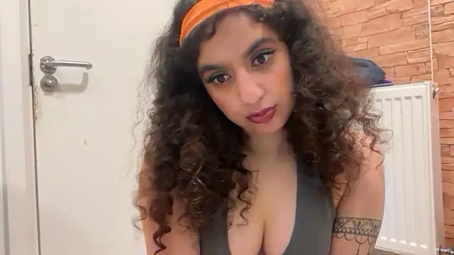 Snapshot of fayfay21@xh chatting on 24, 2, 2026 fayfay21xh online show from 24, 2, 2026