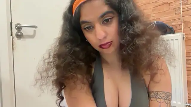 Snapshot of fayfay21@xh chatting on 28, 2, 2026 fayfay21xh online show from 28, 2, 2026