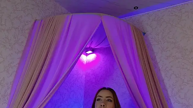 LolaGray   online show from 24, 5, 2026