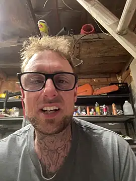 WIDBIGWHITECOCK online show from 11, 4, 2026