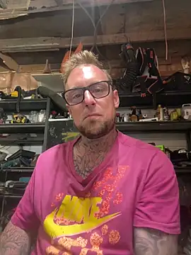 Snapshot of WIDBIGWHITECOCK chatting on 17, 5, 2026 WIDBIGWHITECOCK online show from 17, 5, 2026