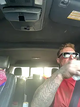 Snapshot of WIDBIGWHITECOCK chatting on 4, 6, 2026 WIDBIGWHITECOCK online show from 4, 6, 2026