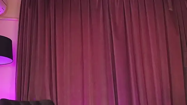 ZariaaVera online show from 7, 5, 2026