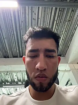 Snapshot of liam_bronw chatting on 15, 1, 2026 liam bronw online show from 15, 1, 2026