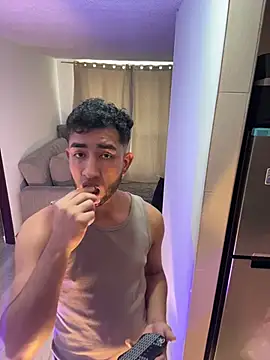 Snapshot of liam_bronw chatting on 8, 1, 2026 liam bronw online show from 8, 1, 2026