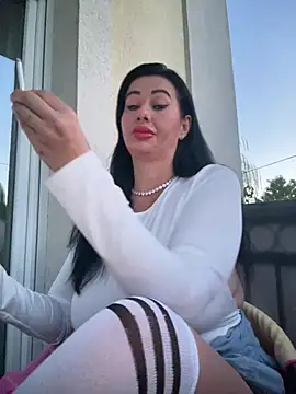 Snapshot of IRISWHITE17 chatting on 9, 7, 2026 IRISWHITE17 online show from 9, 7, 2026