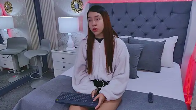 VioletFroost online show from 1, 2, 2026