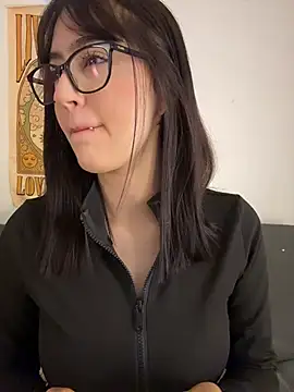 Snapshot of HinaSweet chatting on 12, 6, 2026 HinaSweet online show from 12, 6, 2026