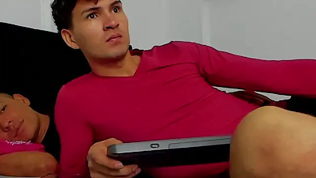 camilo model online show from 13, 5, 2026