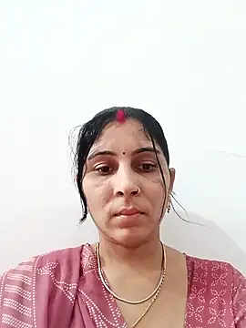 Snapshot of Hot_ree85 chatting on 21, 4, 2026 Hot ree85 online show from 21, 4, 2026