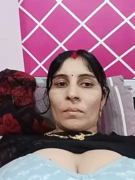 Snapshot of Hot_ree85 chatting on 18, 6, 2026 Hot ree85 online show from 18, 6, 2026
