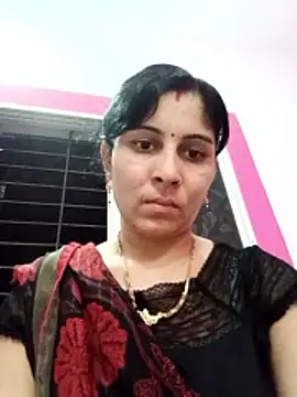 Snapshot of Hot_ree85 chatting on 10, 6, 2026 Hot ree85 online show from 10, 6, 2026