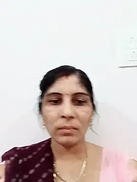 Snapshot of Hot_ree85 chatting on 24, 4, 2026 Hot ree85 online show from 24, 4, 2026