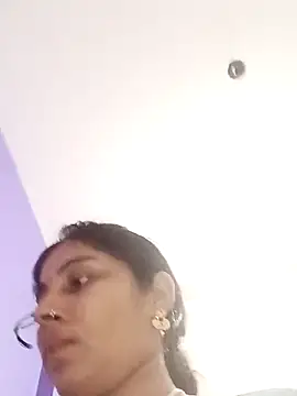 Hot ree85 online show from 25, 2, 2026